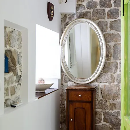 Διαμέρισμα Artist *